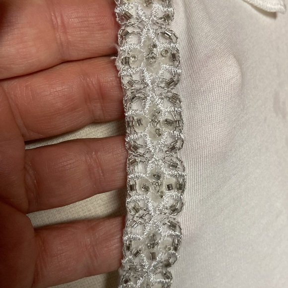 Velvet Anthropology Elevated V Neck Tee collar with silver bead trim large - Picture 2 of 4